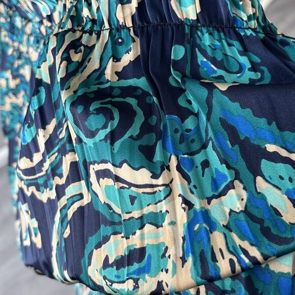 Elegant Floral Halter Dress - Picture 4 of 8